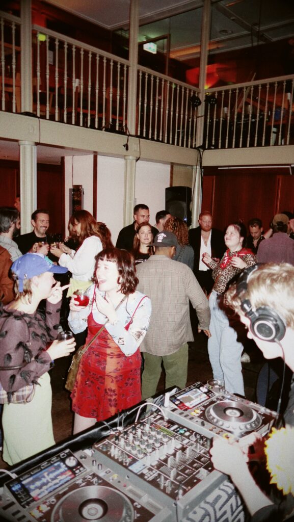 Exp. Share Records at Contra Amsterdam live november 1st 2025